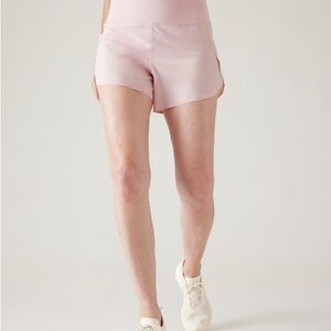 Athleta Run With It 4.5” Short - Hydrangea Pink